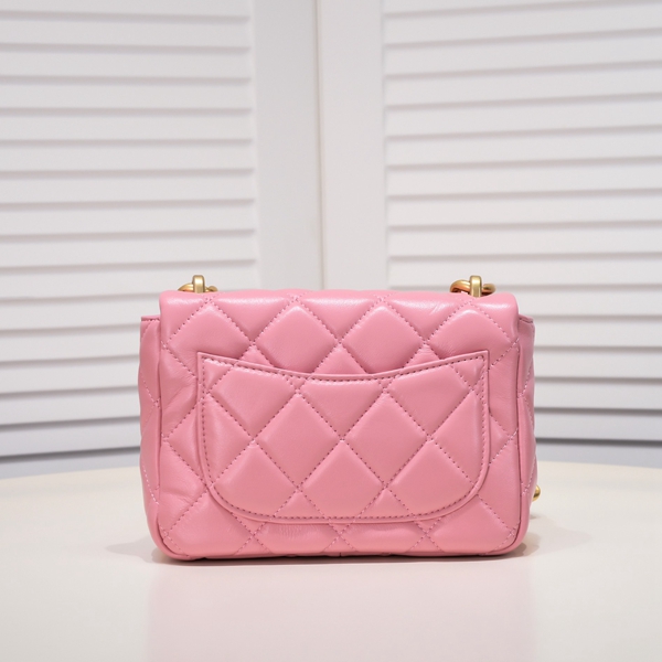 シャネルバッグ側面デザイン